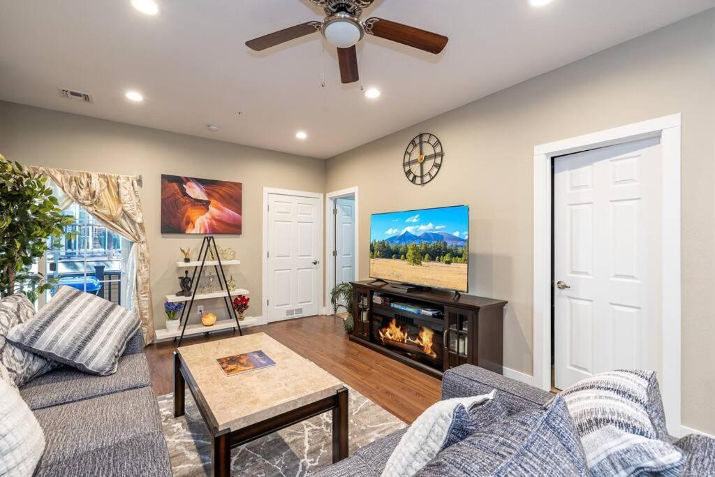 Luxury Home Downtown Nau Route 66 Snowbowl Flagstaff Exterior photo